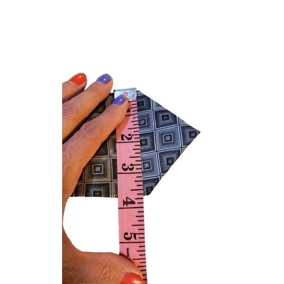 Croft & Barrow Hand Made 100% Silk Neck Tie Made In China Gray Silver Squares - Picture 12 of 13